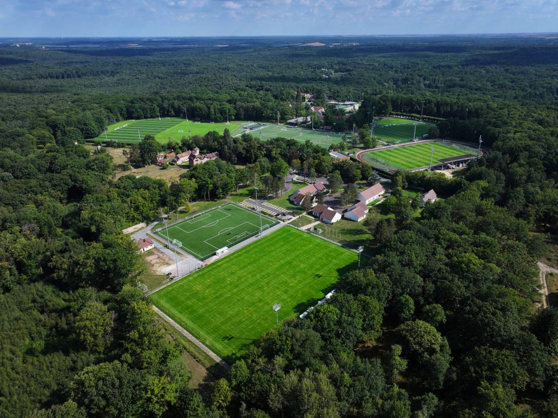 Vue aérienne du Centre National du Football de Clairefontaine